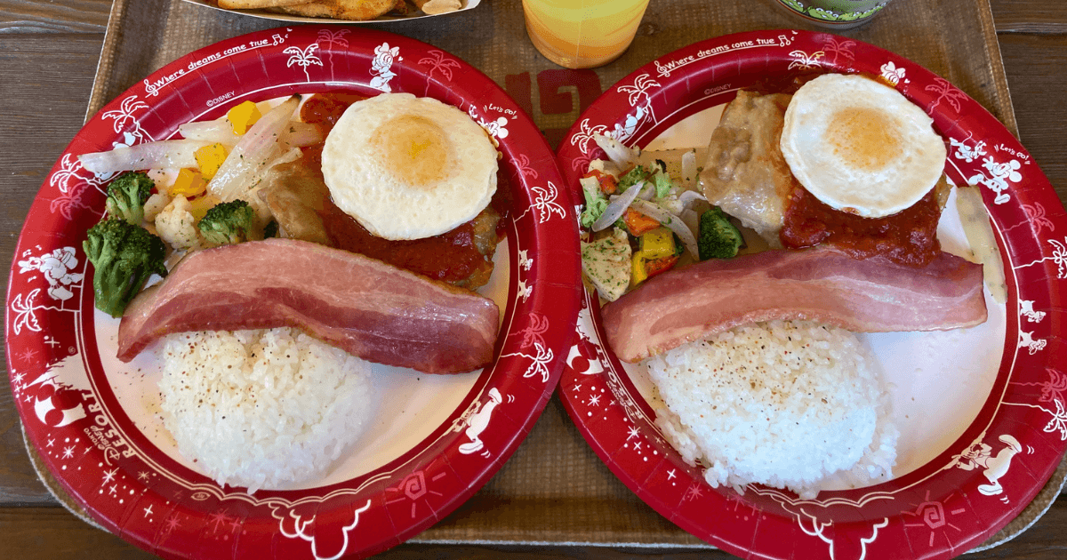 チキンのオーブン焼き、ベーコン、エッグ、ライス添え単品 ¥1,200