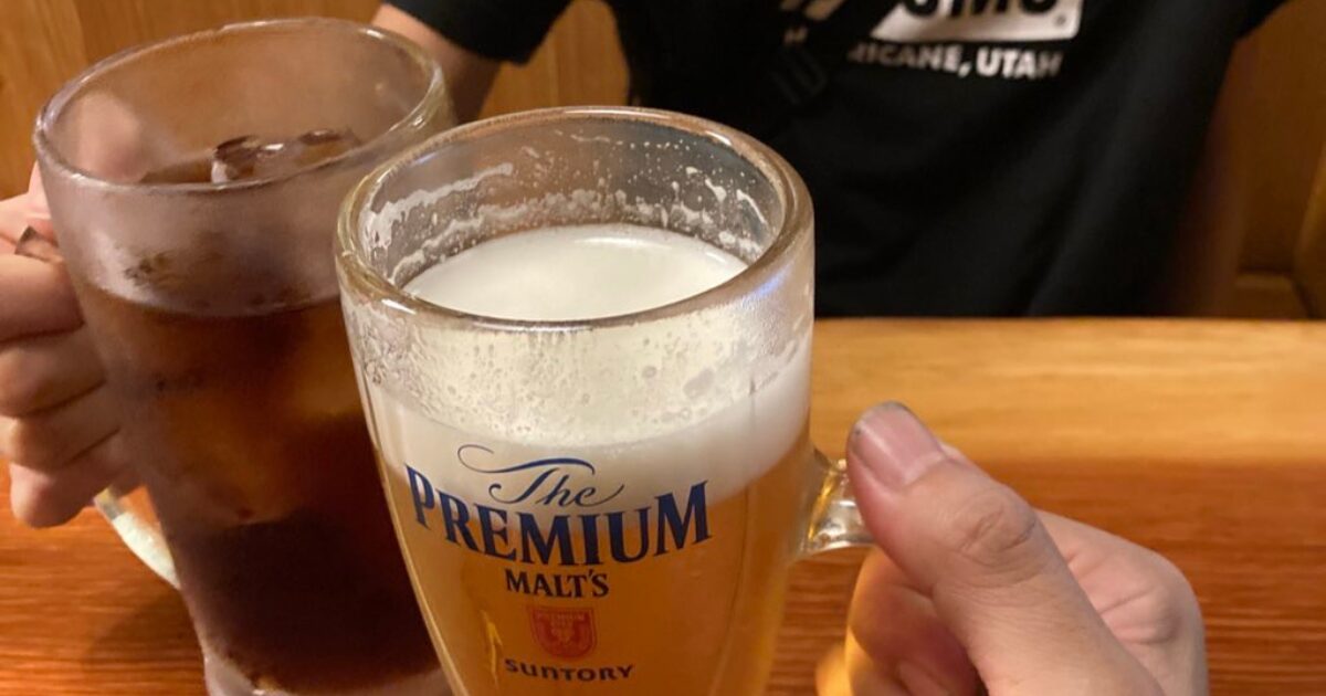 息子との飲み会！パパはビール、息子はウーロン茶でカンパイ！